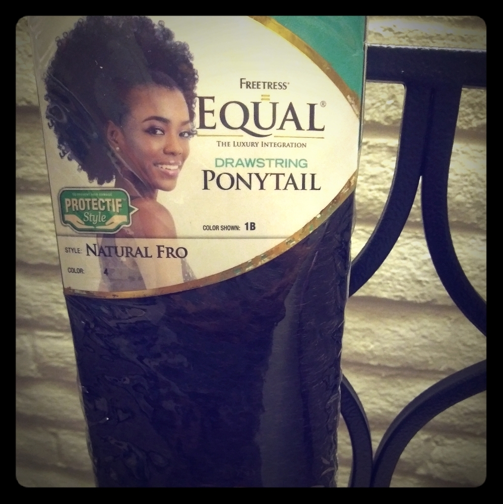 Freetress Equal Drawing ponytail